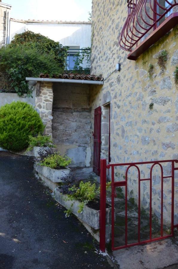 Mortagne-sur-Sevre Gite "L'Ame D'Antan" 5 Personnes Proche Puy Du Fou מראה חיצוני תמונה